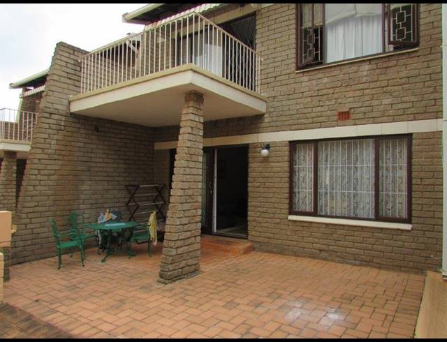 3 BEDROOM DUPLEX FOR SALE IN ST MICHAELS ON SEA